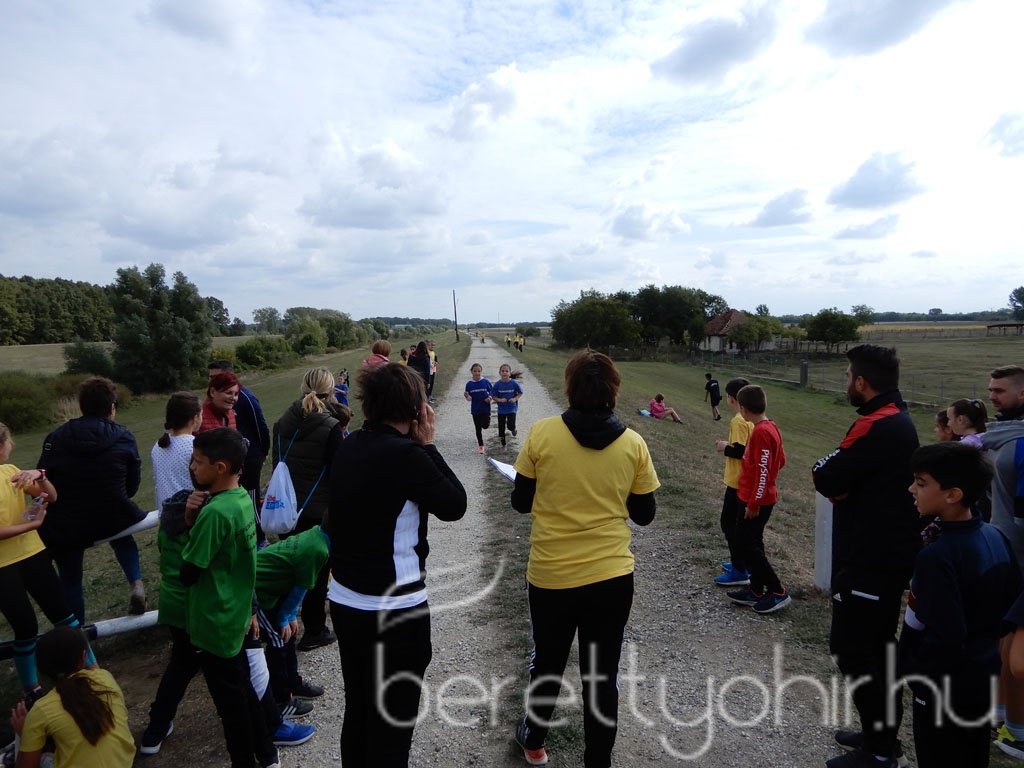 Mezei futóbajnokság Berettyóújfaluban 55